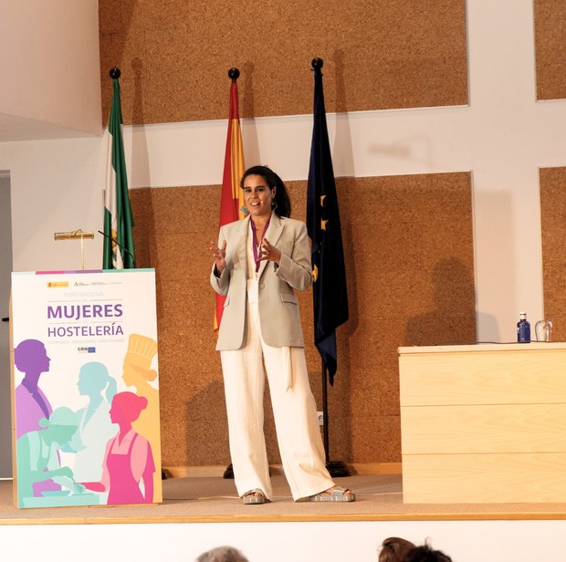 Tania de Anta en el Foro Nacional de Mujeres en Hostelería